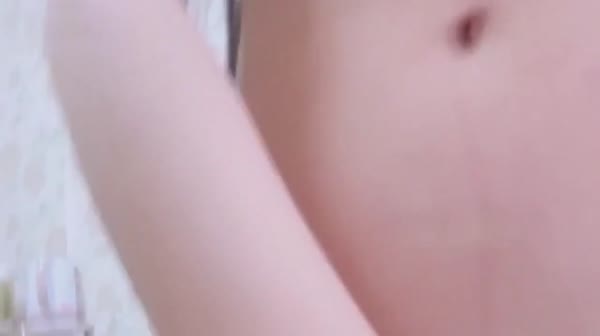 美少女战士CC完美展示处女青春酮体 淫语骚浪求爸爸操小穴 翘挺圆乳肆意玩弄 完美露脸 高清720P原版无水印 (1)